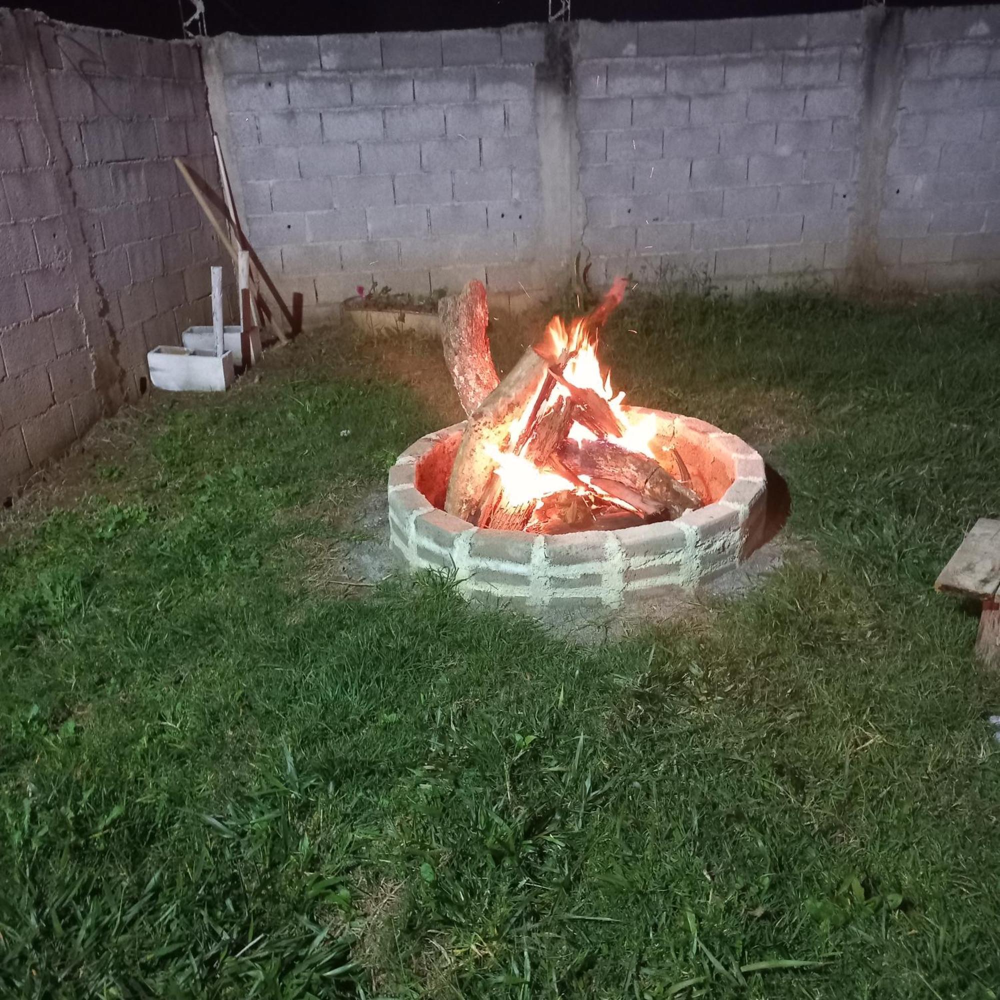 Chacara Cantinho Dos Sonhos *